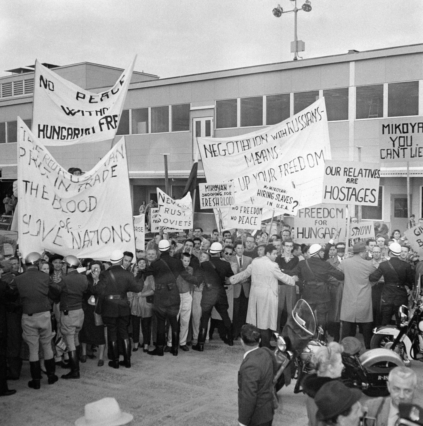 1959: San Francisco protests
